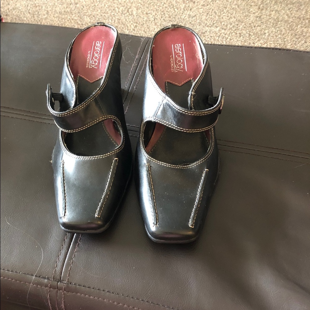 Aerology mule heeled shoe